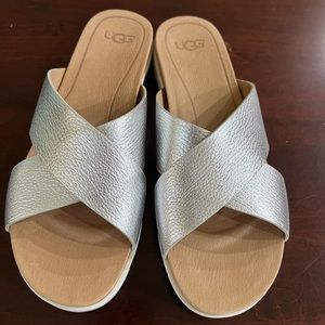 Ugg Kari sandals. NWOT - size 9
